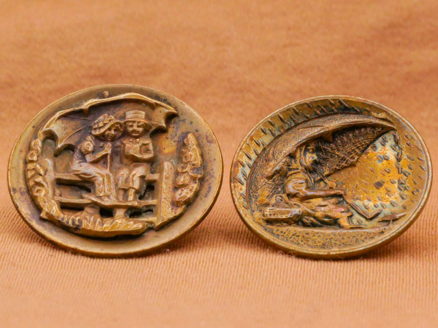 Parasol Umbrella Children People Scene Victorian Picture Button Various 17-18mm