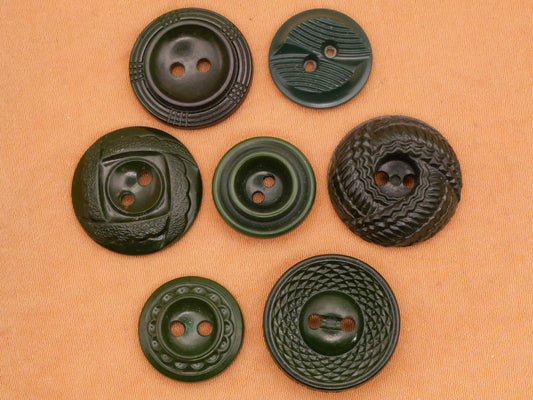 Dark Green Housecoat Vintage Plastic Button Various 15-19mm