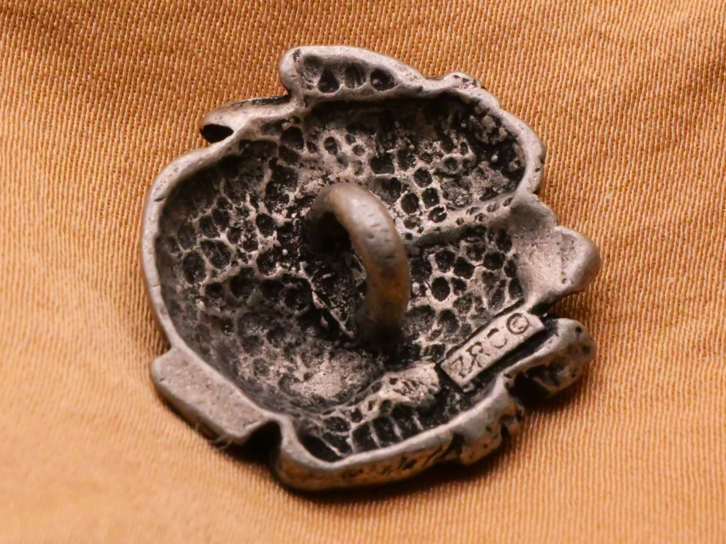 Bunny Rabbit Realistic Zia River Co Pewter Metal Button 22x23mm