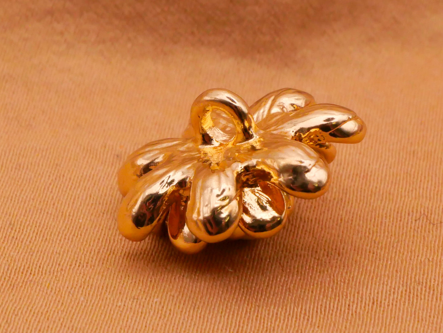 Lotus Flower Faux Pearl Gold Metal Button 19mm