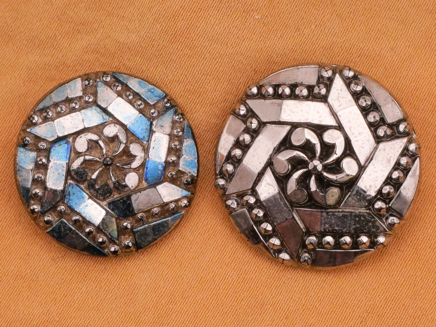 Galaxy Star Look Luster Black Glass Button Various 20-23mm
