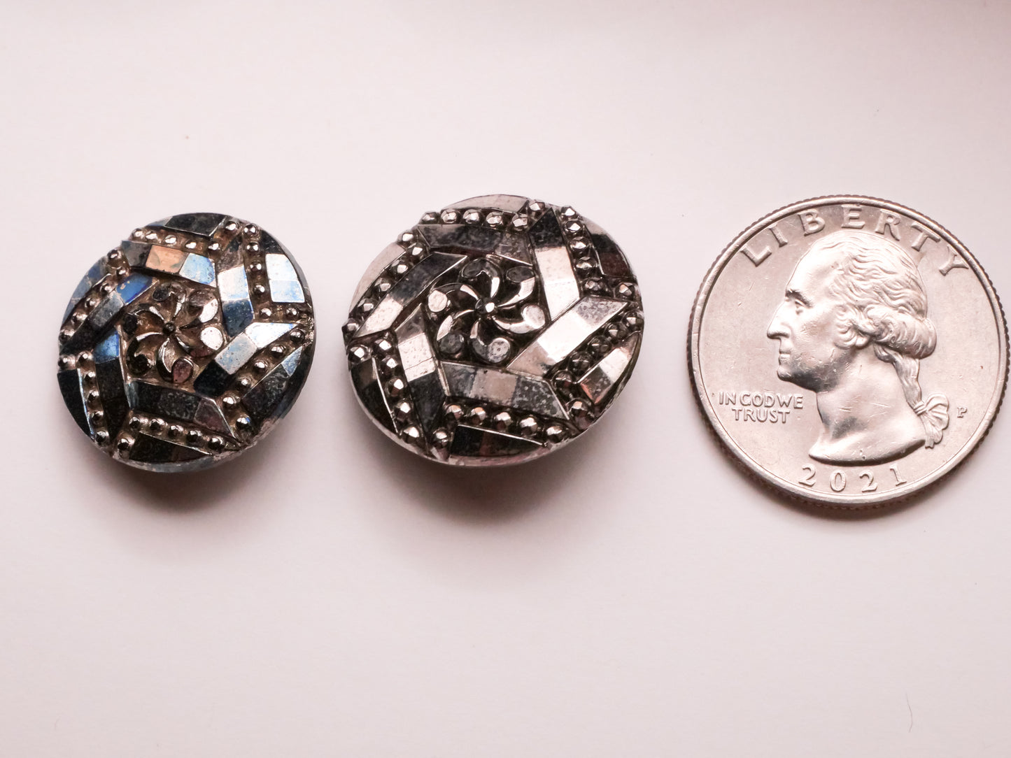 Galaxy Star Look Luster Black Glass Button Various 20-23mm