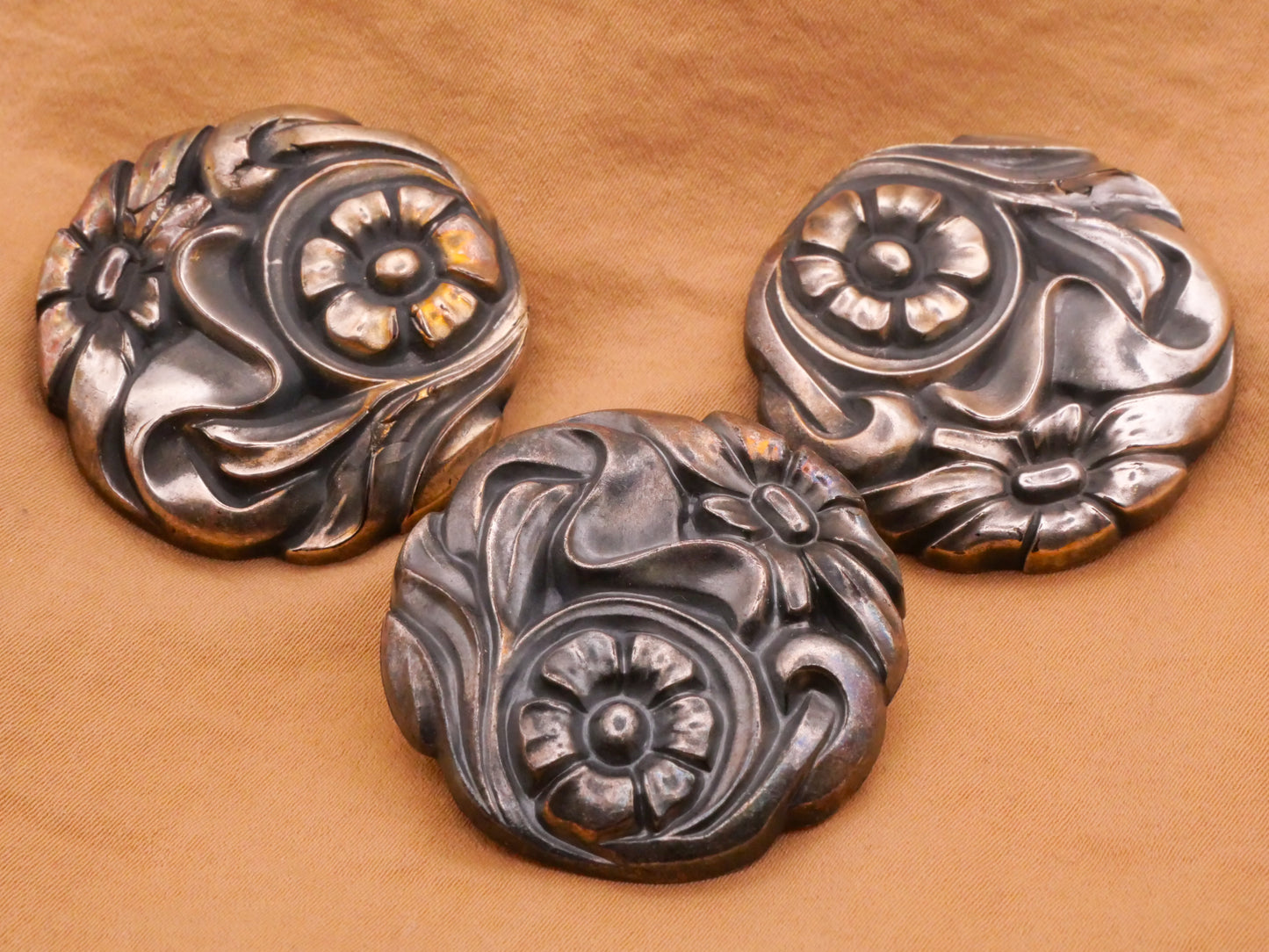 Flower Floral Art Nouveau Metallized Early Plastic Large Button Various 35mm