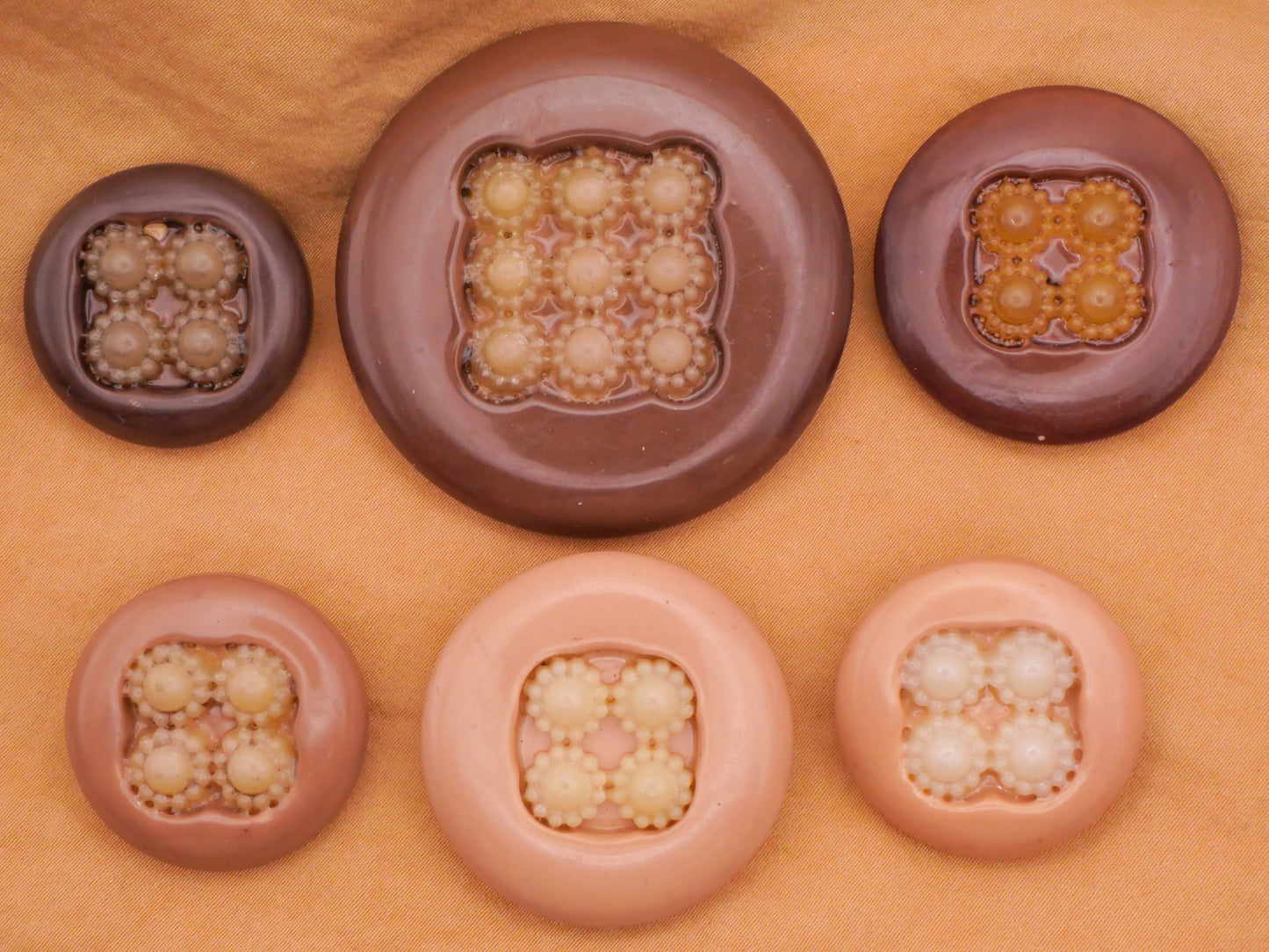Tufted Quilted Look Celluloid Early Plastic Button Various 27-49mm