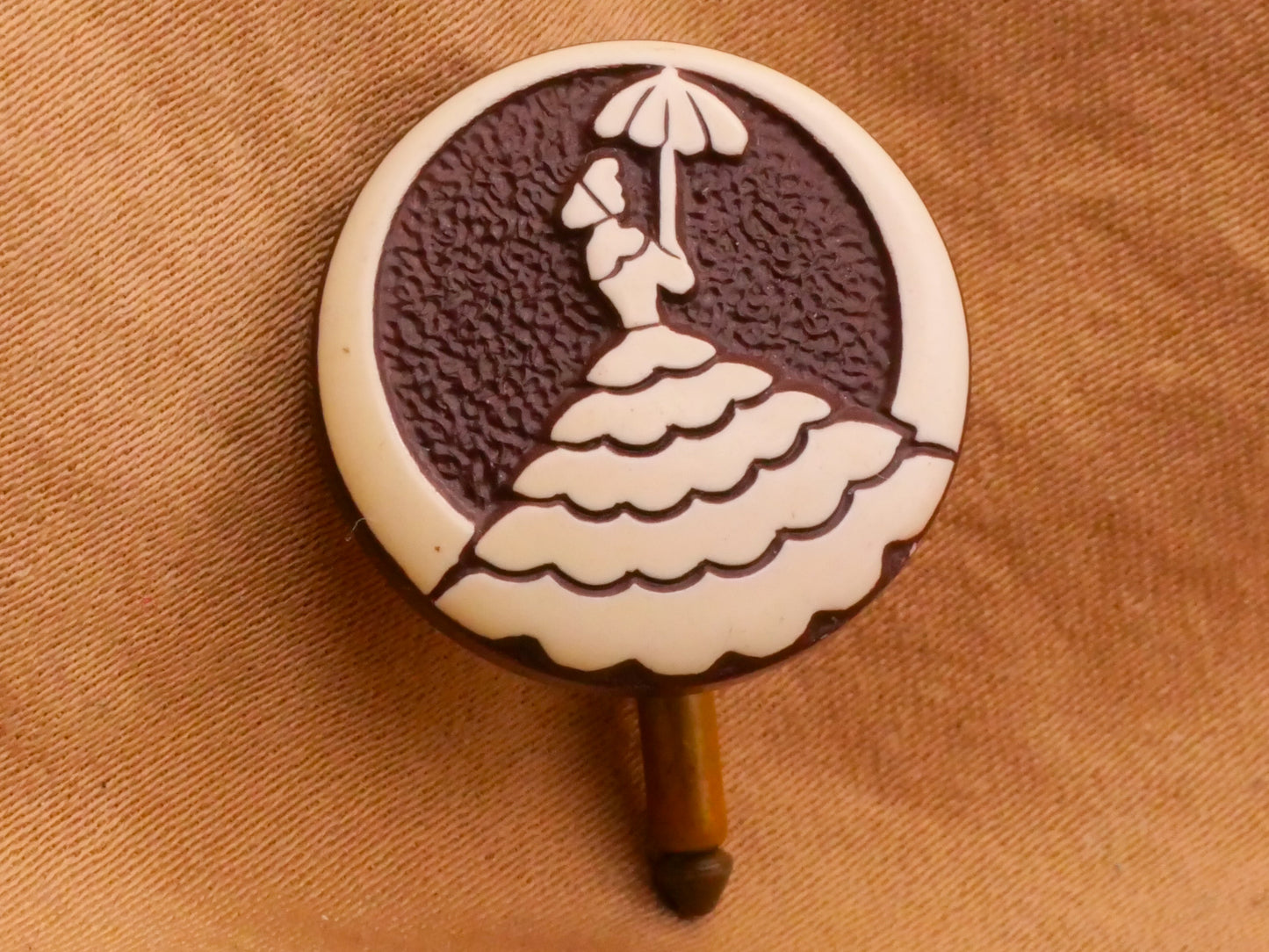 Southern Belle Chocolate Brown Buffed Celluloid Button Stud 19mm