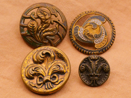 Three Plumes Feathers or Leaves Victorian Metal Button Various 14-23mm
