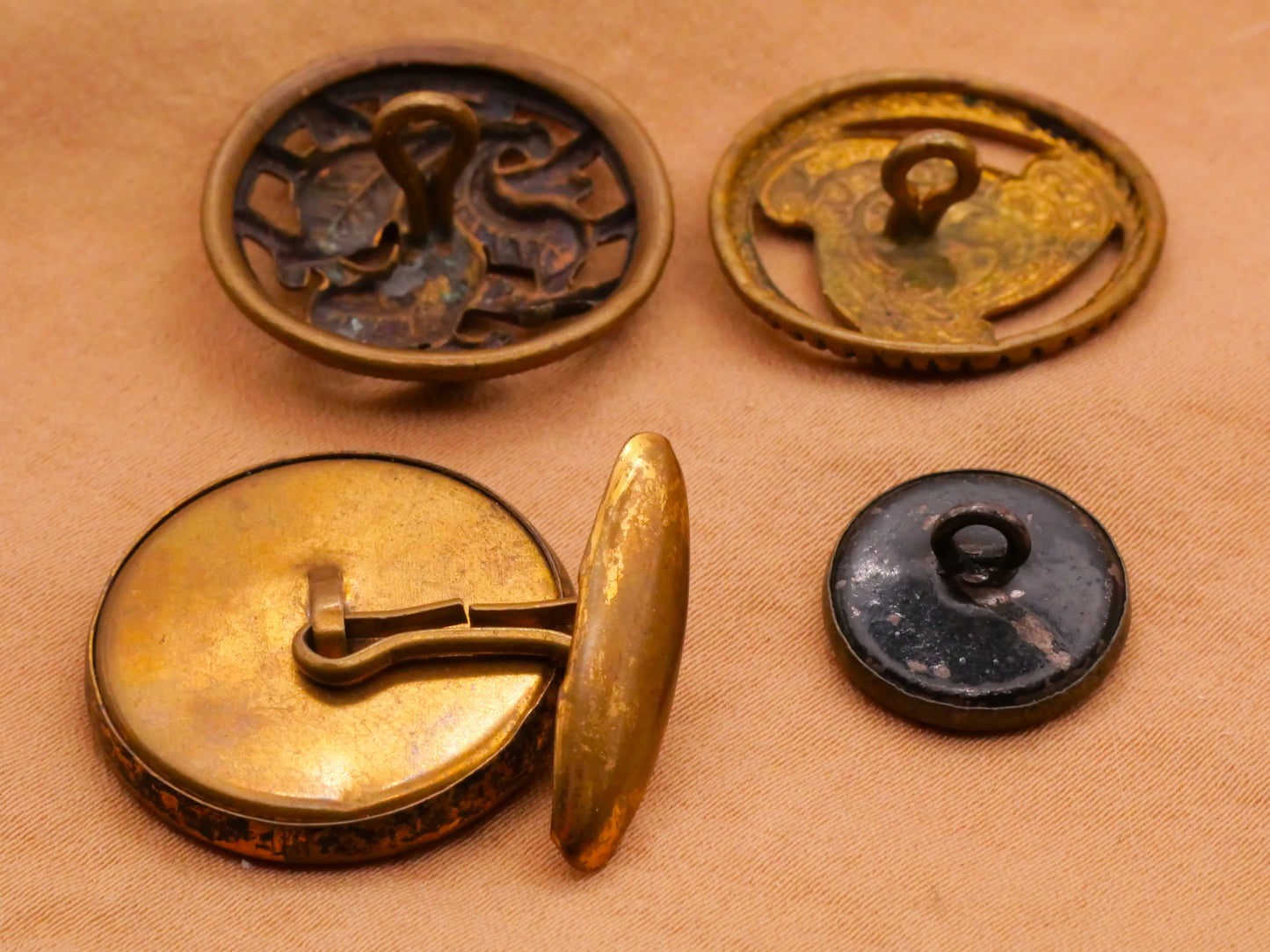 Three Plumes Feathers or Leaves Victorian Metal Button Various 14-23mm