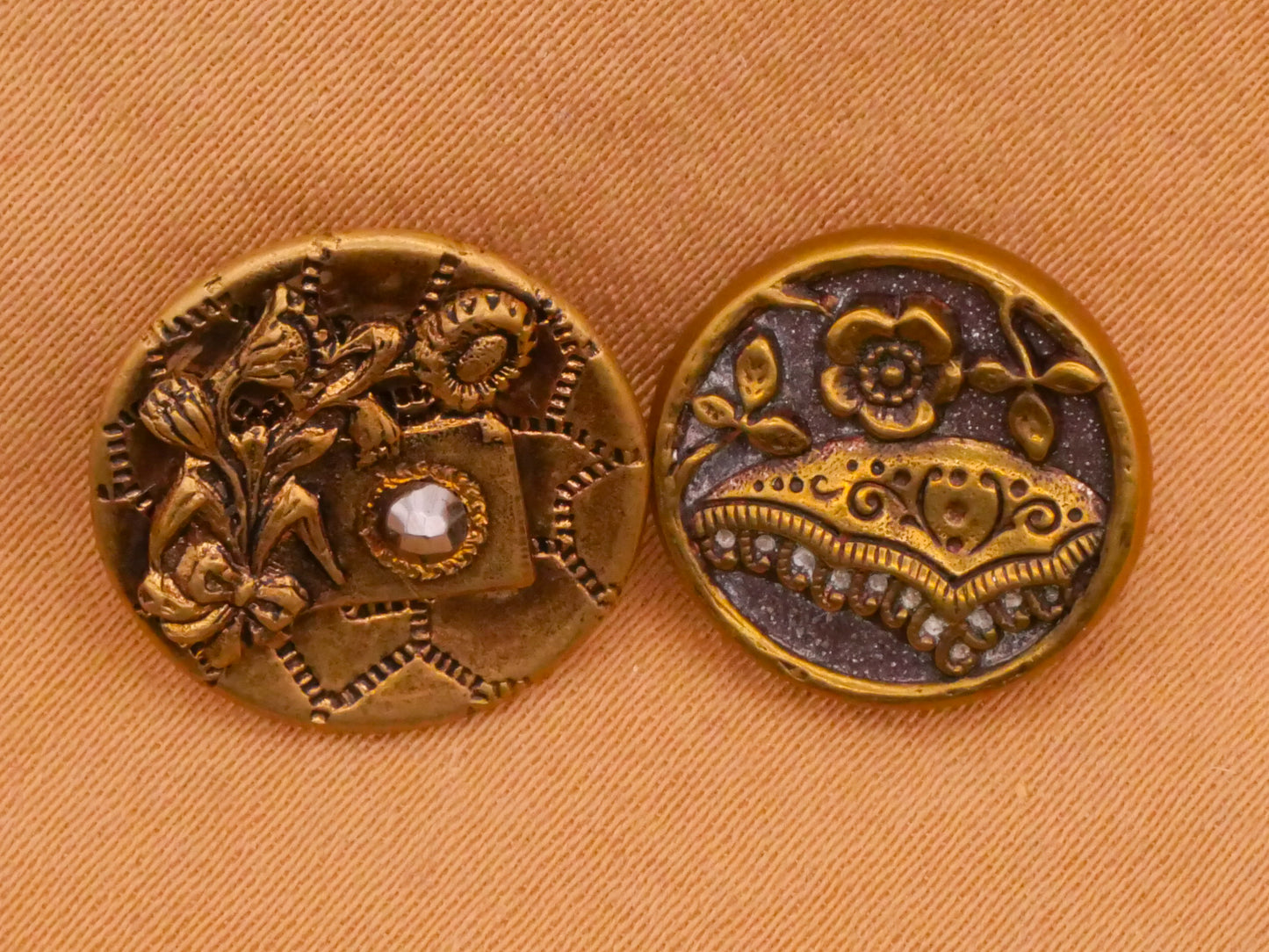 Flower Letter or Handkerchief Victorian Metal Button Various 13-15mm