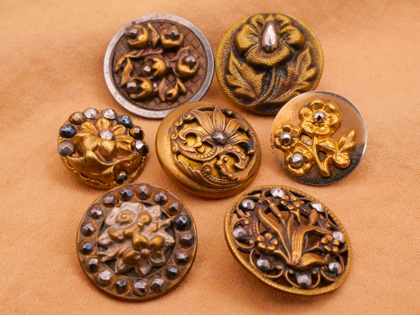 Flower Floral Victorian Steel-Cut Brass Metal Button Various 14-18mm