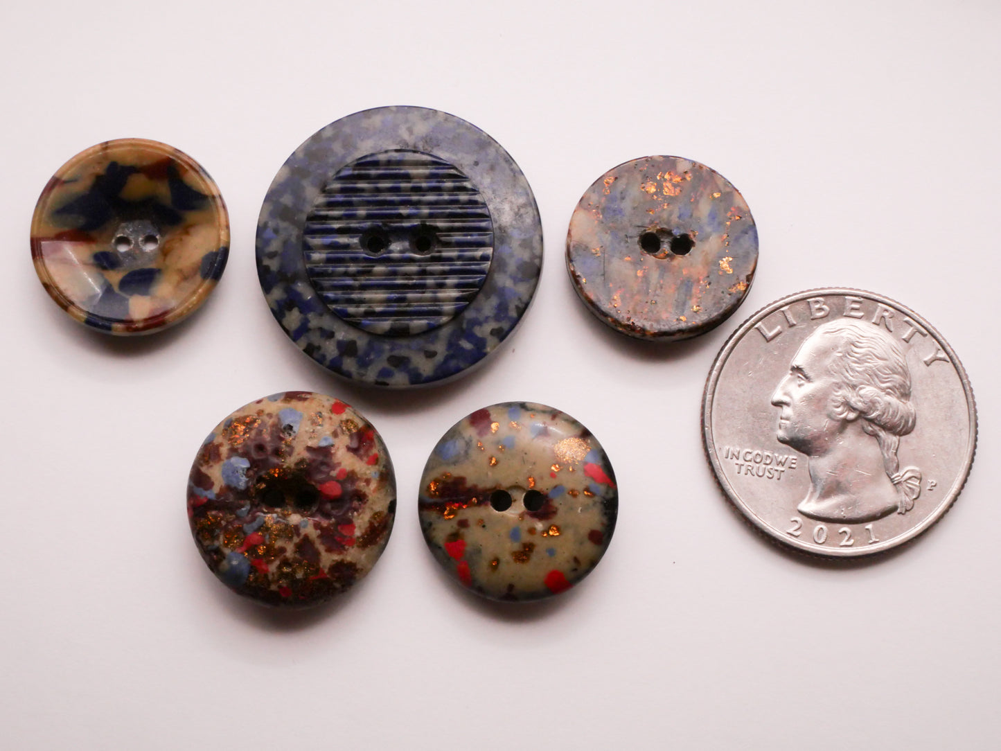 Composition Fleck Glitter With Blue Early Plastic Button Various 17-26mm