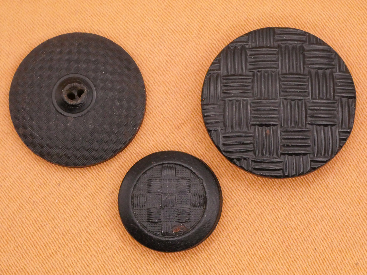 Woven Plaid Look Rubber Composition Black Button Various 19-29mm