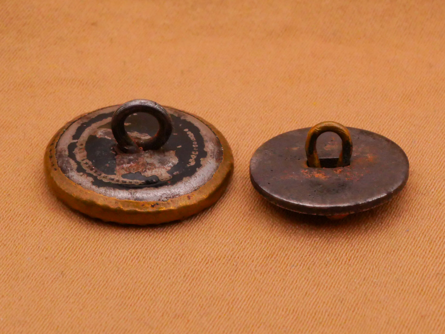 Bird Fence Design Victorian Metal Button Various 14-17mm