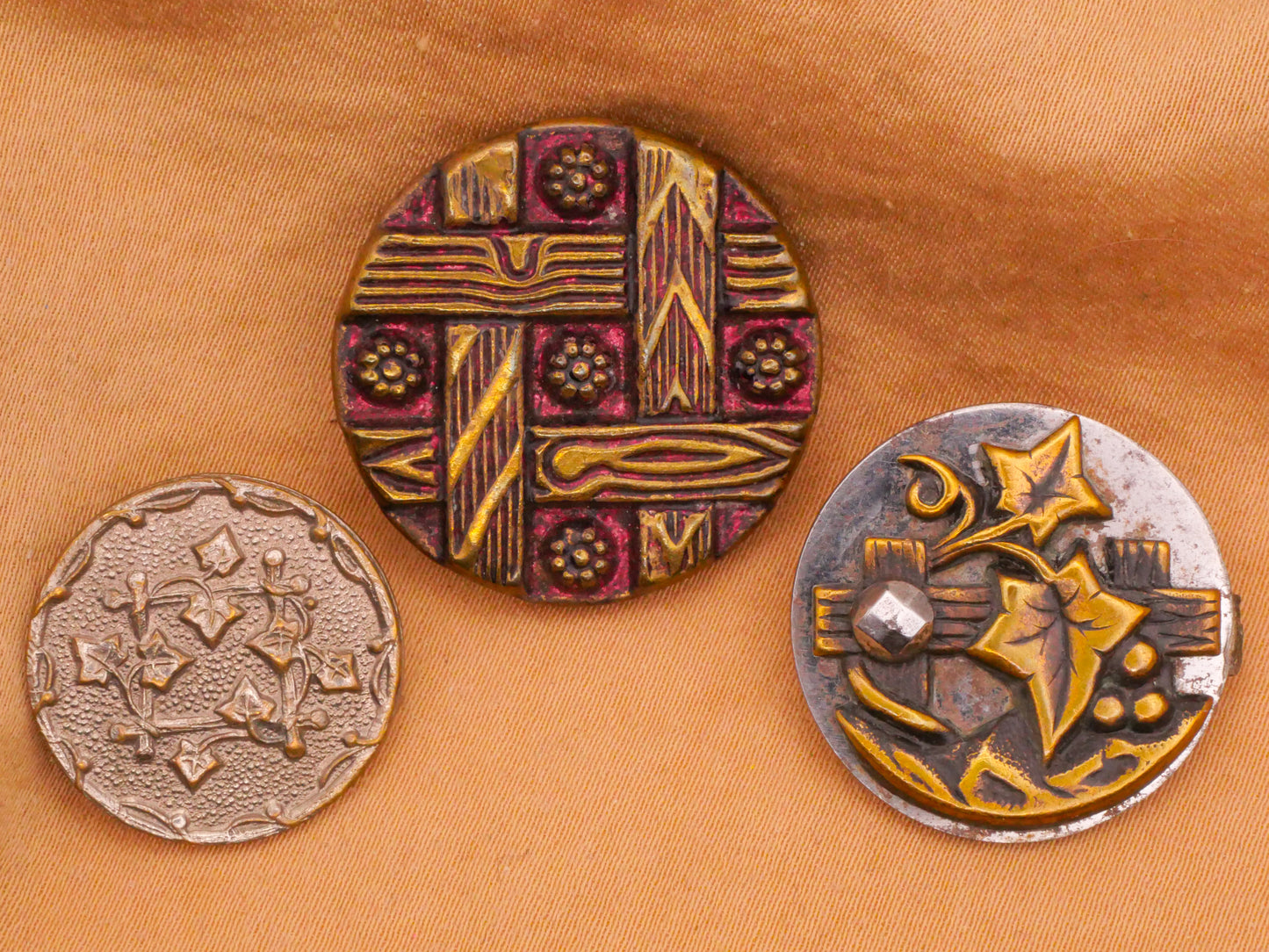Fence Wood Foliage or Flowers Metal Button Various 20-26mm