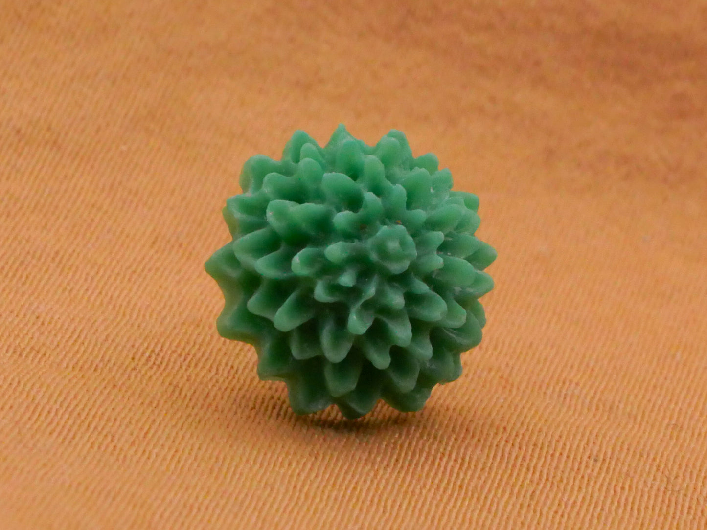 Intricate Flower Green Resin Plastic Button 11mm