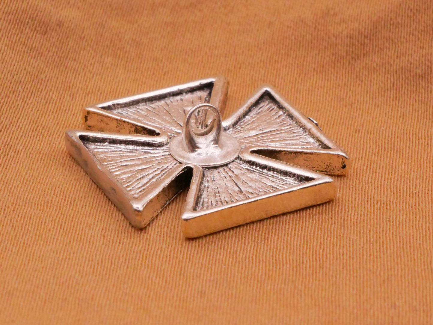 Cross Flower Center Silver Metal Button 20mm