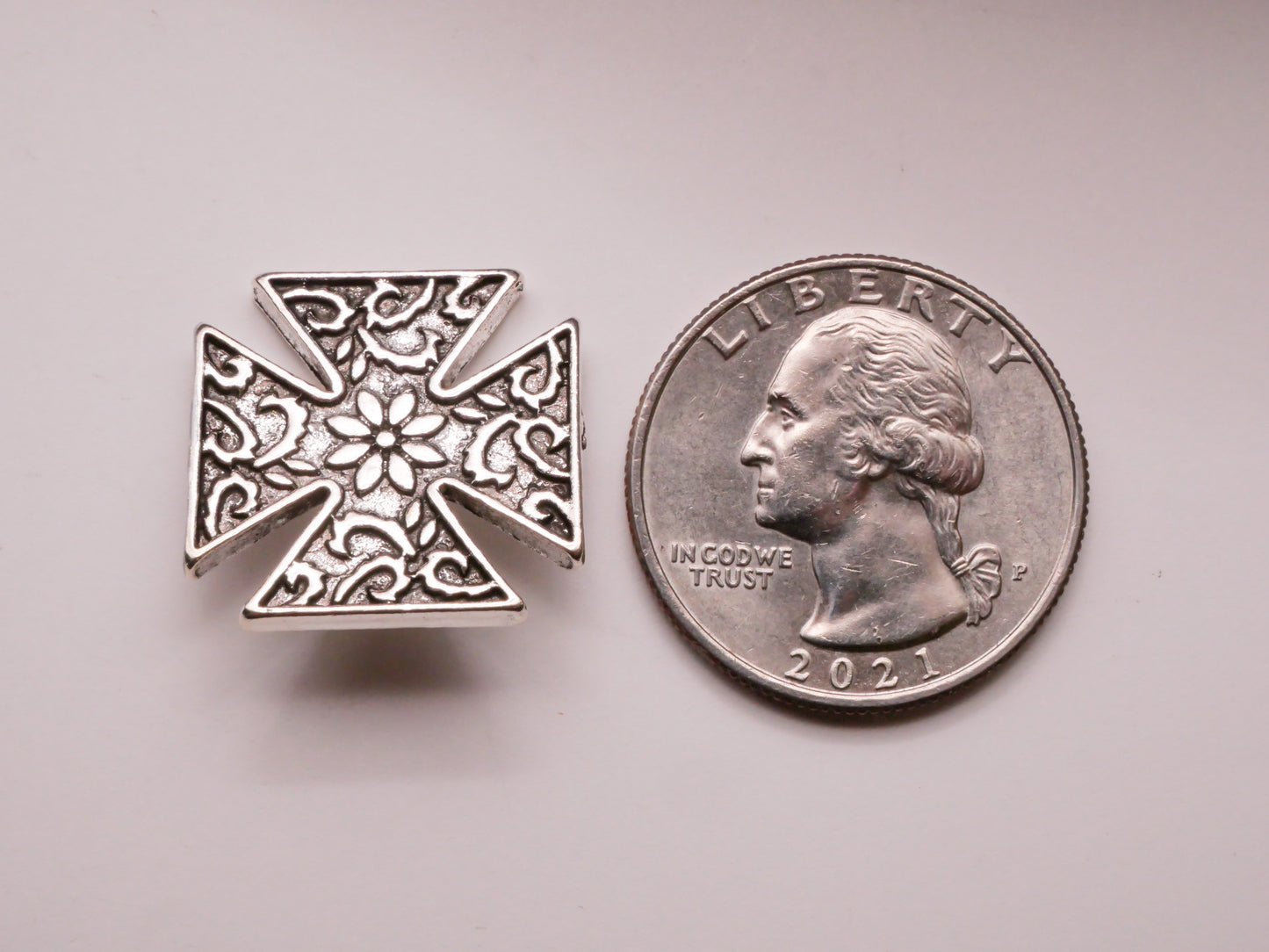 Cross Flower Center Silver Metal Button 20mm