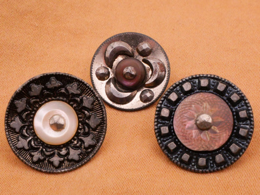 Mother of Pearl Shell Center Metal Button Various 15-17mm