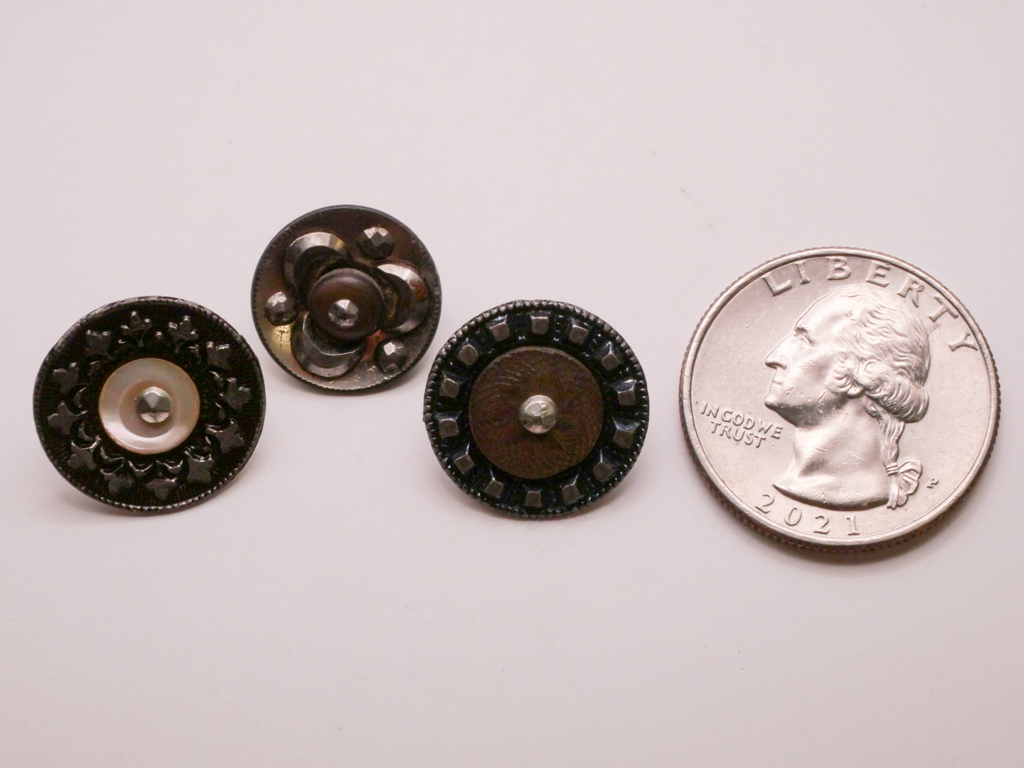 Mother of Pearl Shell Center Metal Button Various 15-17mm