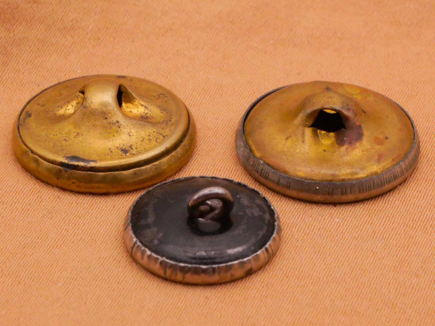 Horn or Trumpet Medieval People Scene Metal Button Various 15-18mm