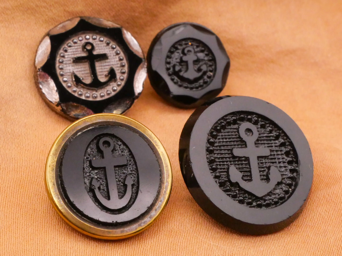 Anchor Antique Black Glass Button Various 15-23mm
