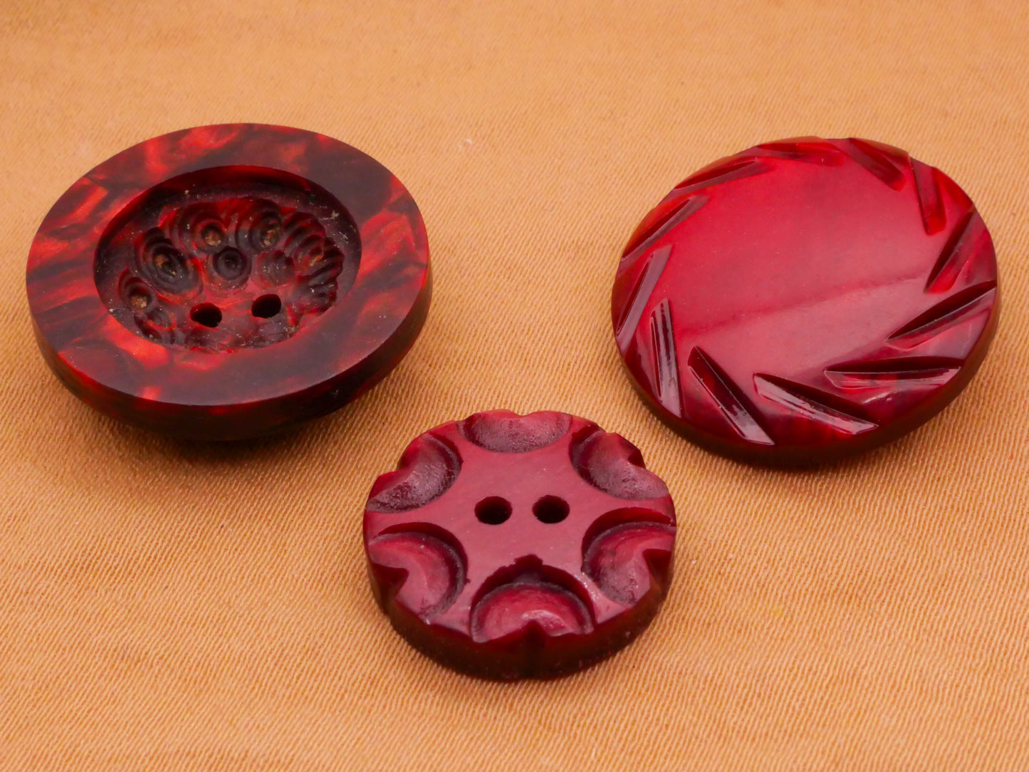 Deep Red Carved Vintage Plastic Button Various 15-21mm