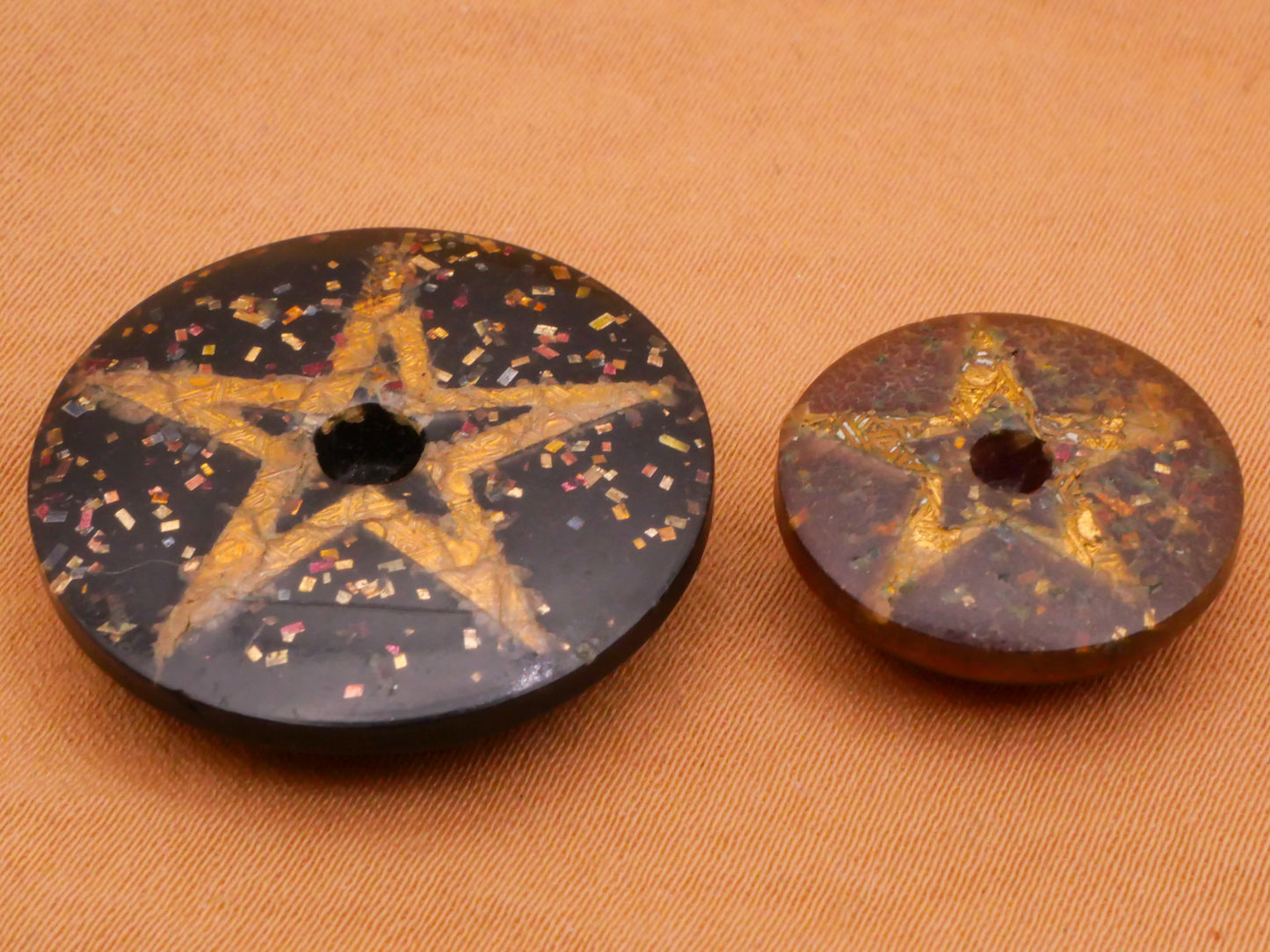 Gold Star Glitter Fleck Composition Button Various 17-25mm