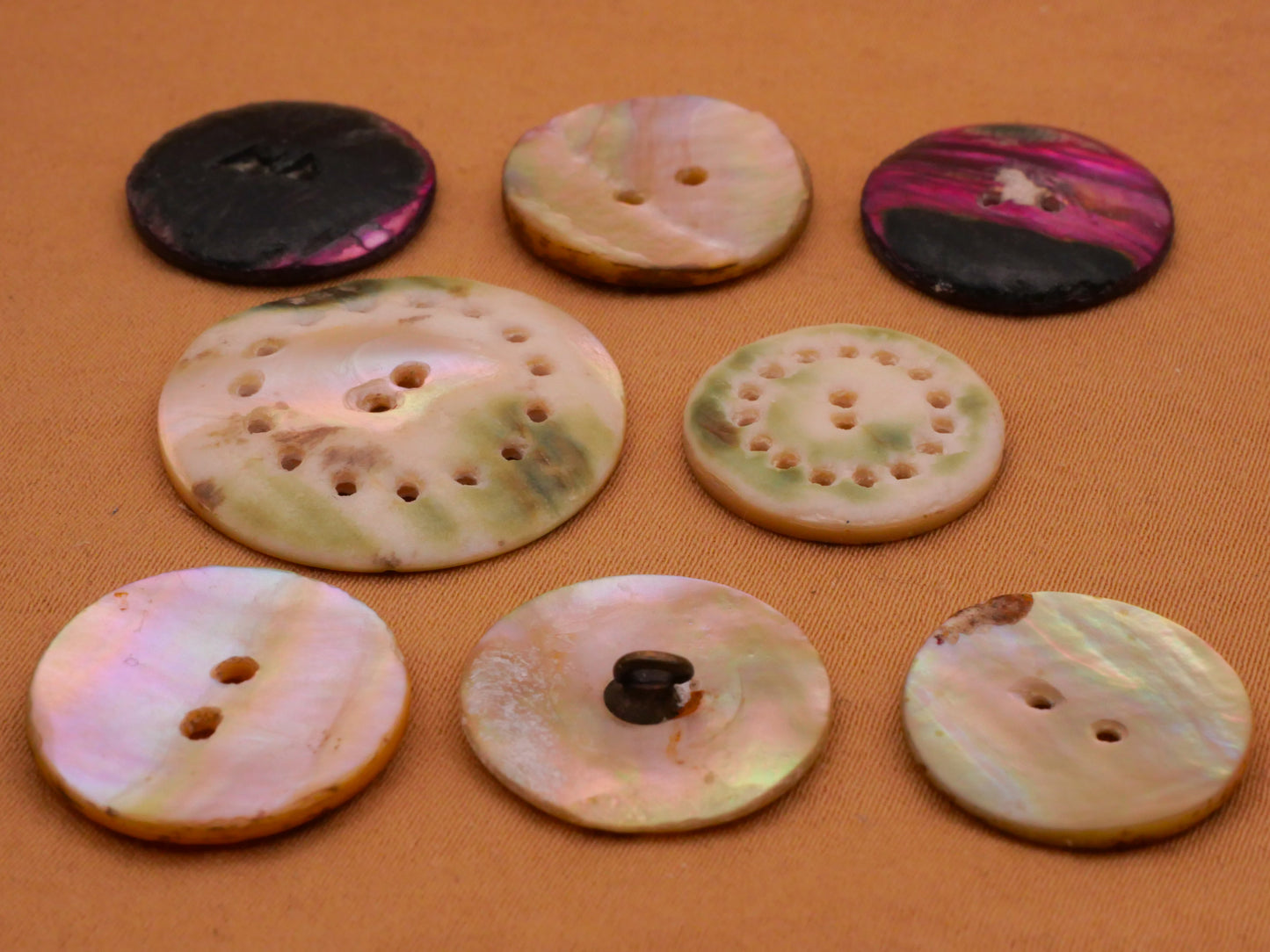 Purple Speckle Mother of Pearl Shell Button Various 17-24mm