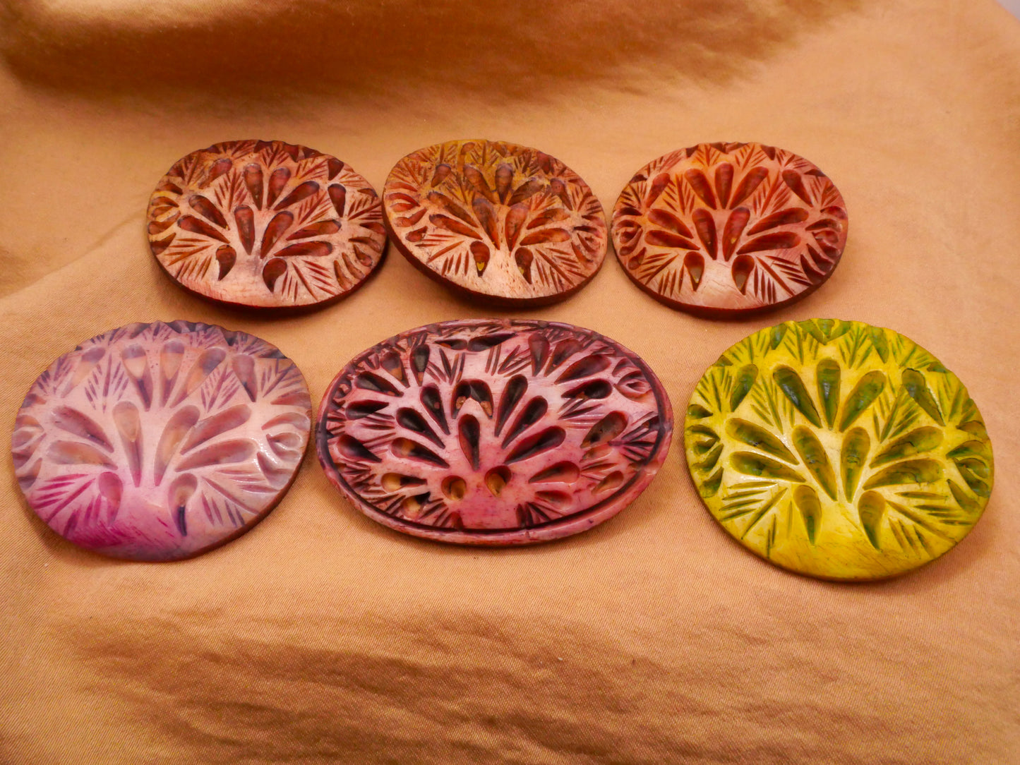 Plant Foliage Leaves Carved Dyed Horn Large Button Various 34-51mm