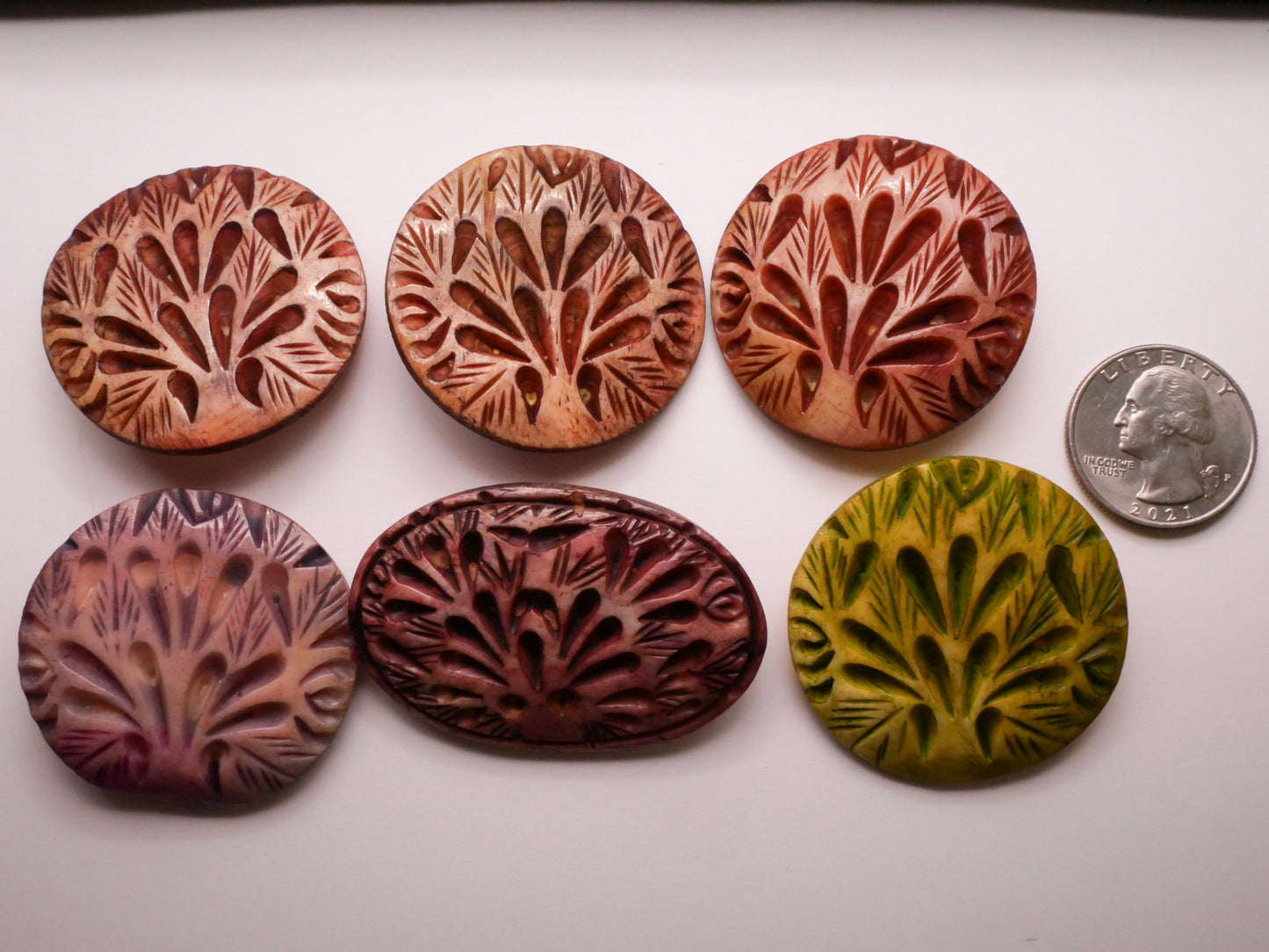 Plant Foliage Leaves Carved Dyed Horn Large Button Various 34-51mm