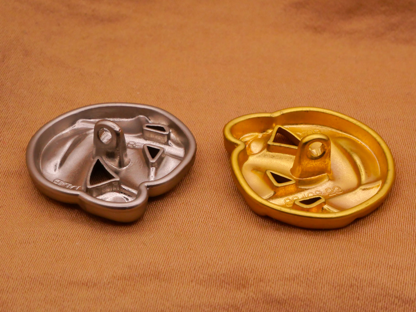 Person Art Deco Sculpture Look Metal Button Various 23mm