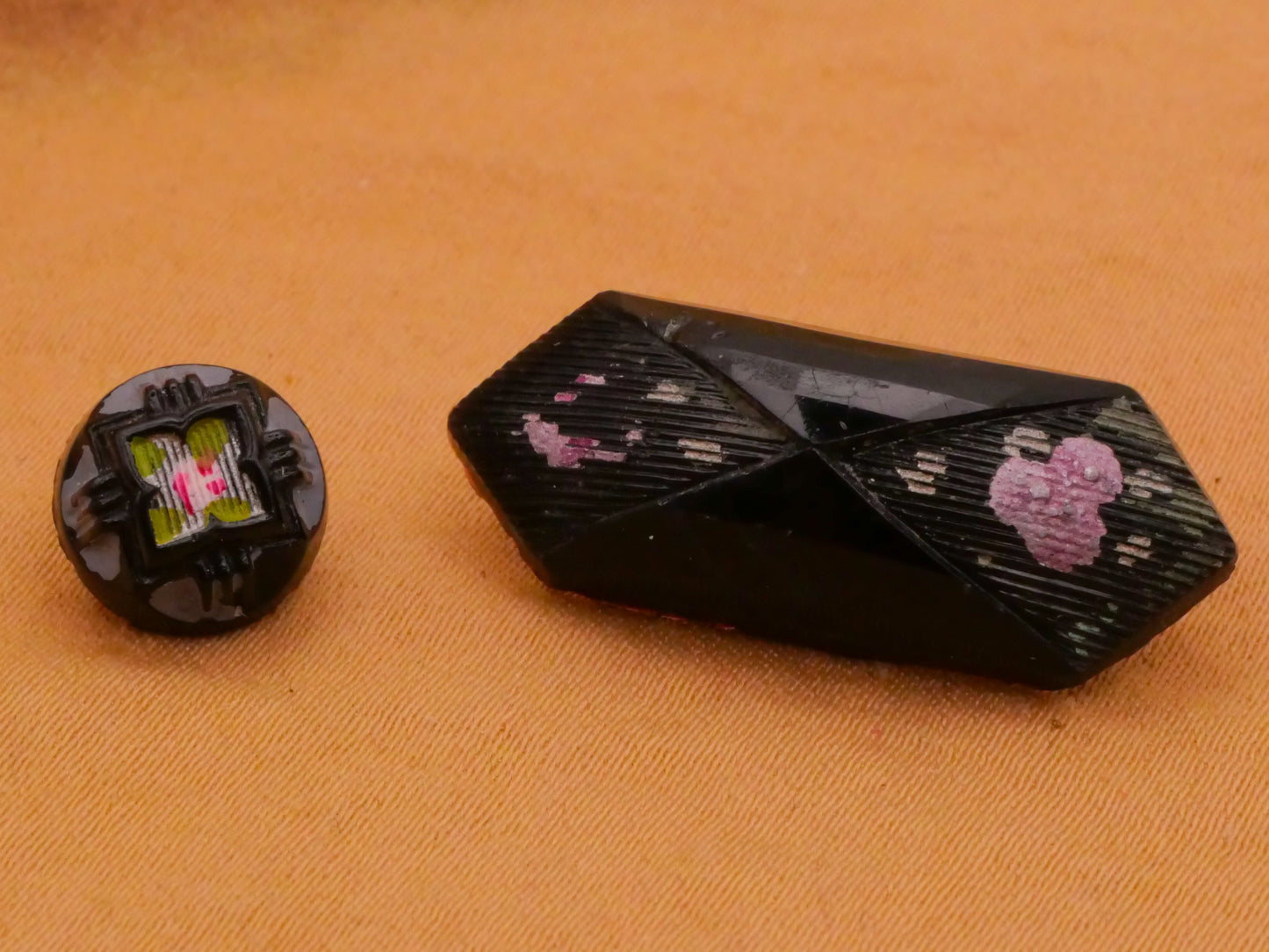 Rose Hand-Painted Black Glass Button Various 9-27mm
