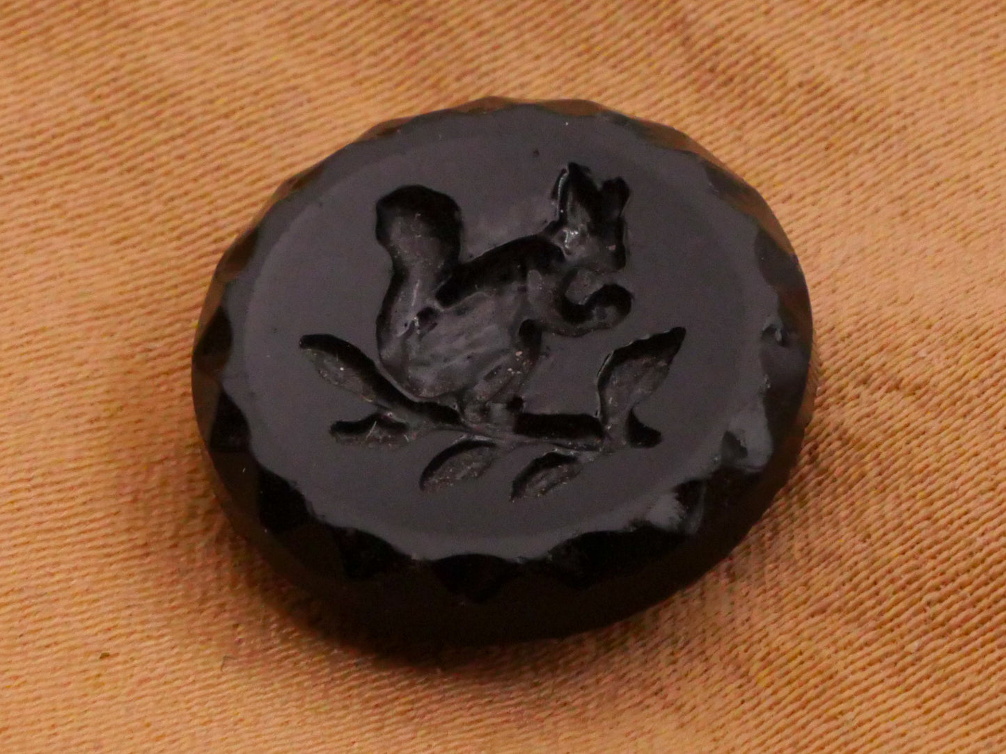 Squirrel Branch Antique Black Glass Button 15mm