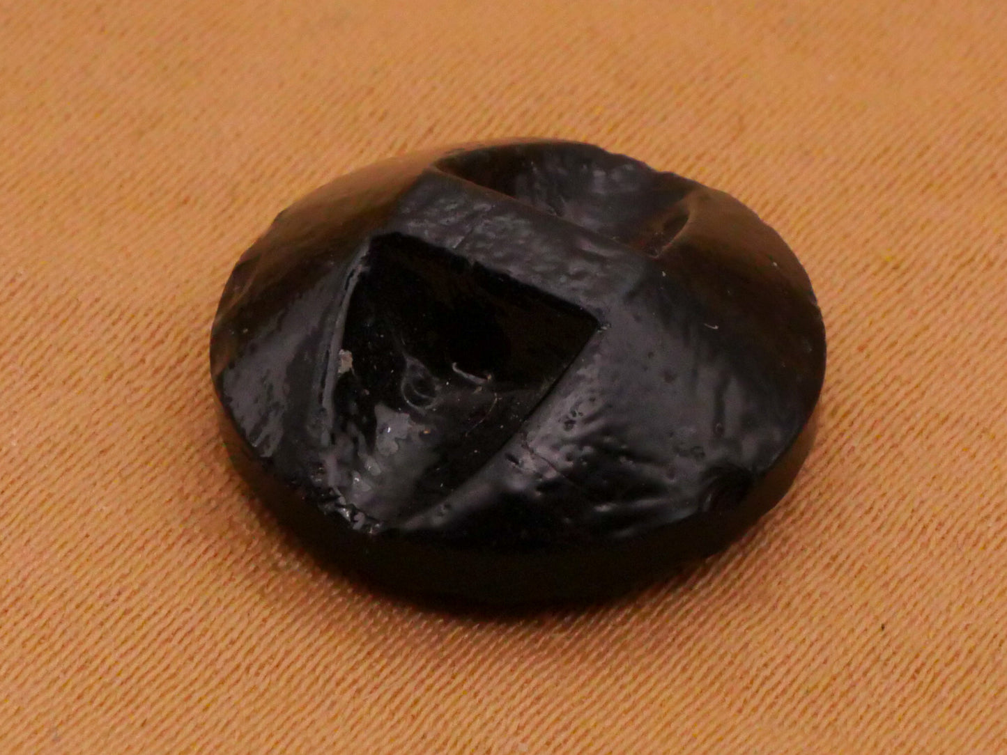 Squirrel Branch Antique Black Glass Button 15mm