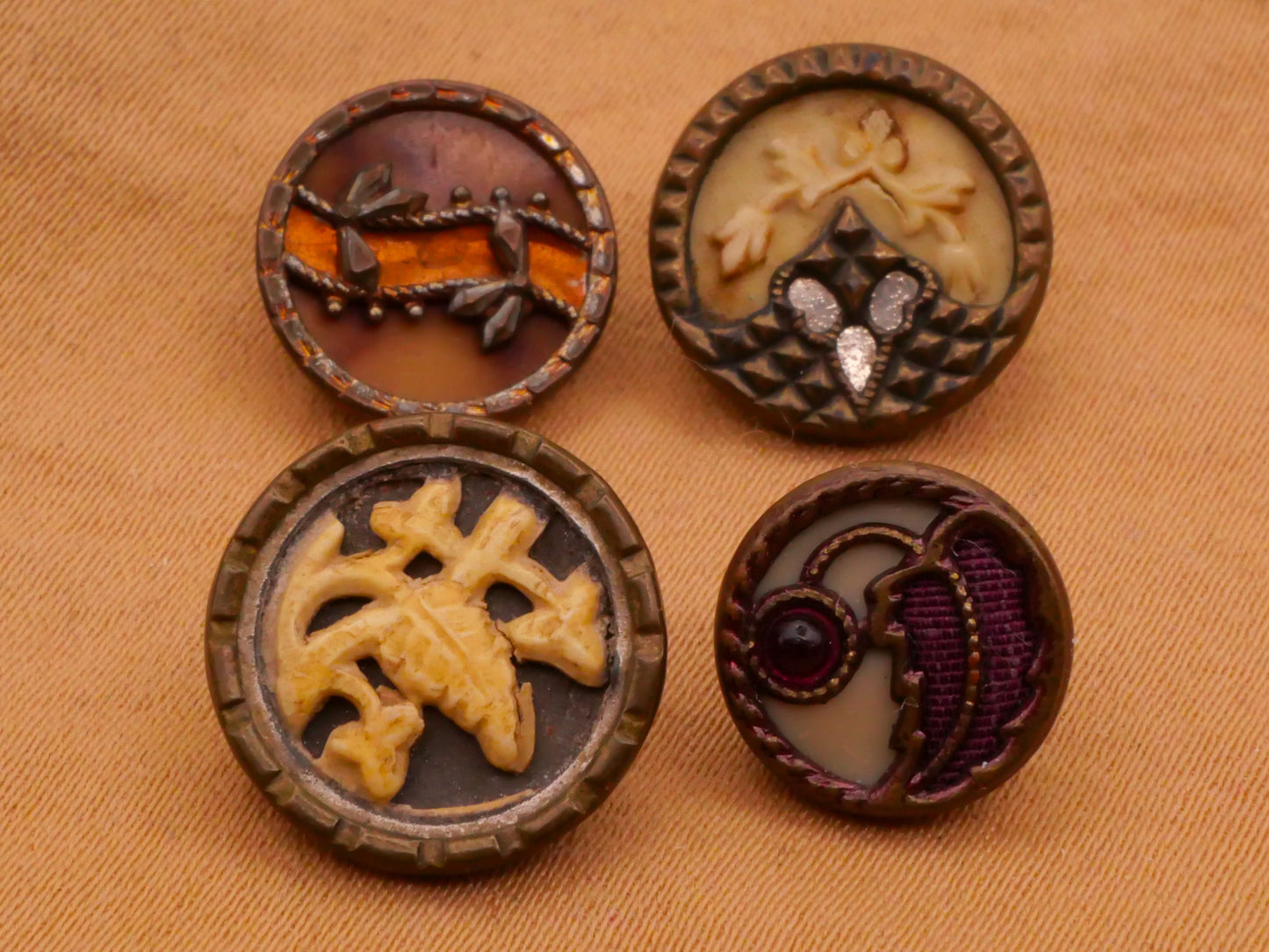 Leaf Foliage Design Celluloid Victorian Metal Button Various 11-14mm