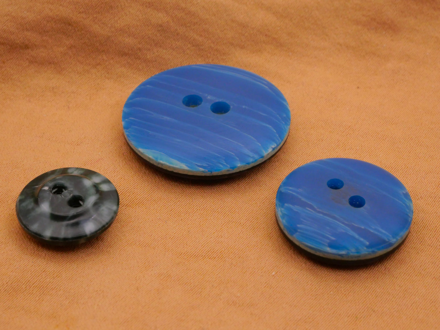 Water Look Blue Vintage Plastic Button Various 14-25mm