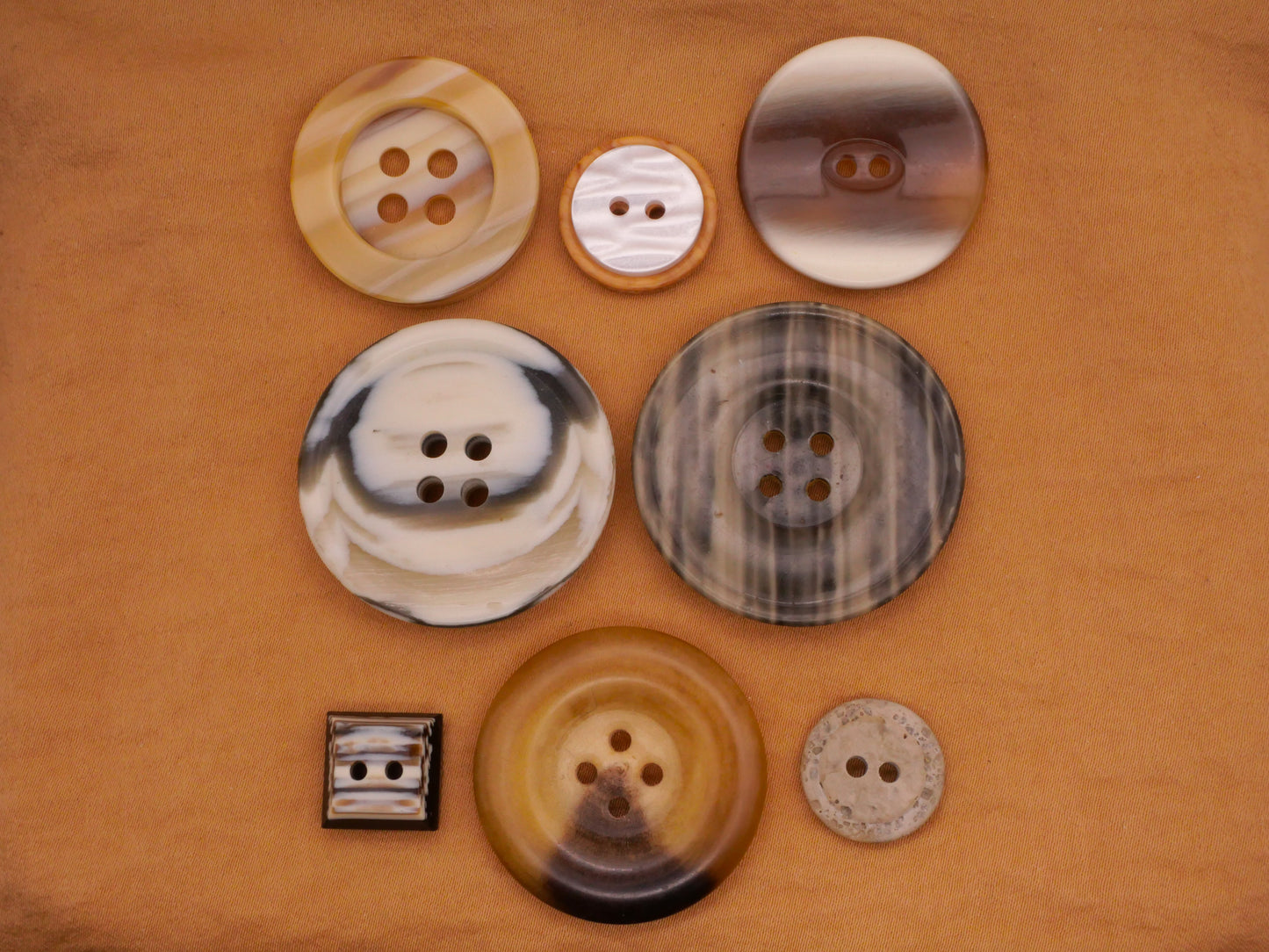 Looks Like Natural Materials Plastic Button Various 12-36mm