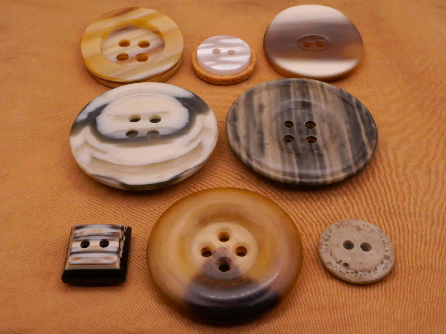 Looks Like Natural Materials Plastic Button Various 12-36mm