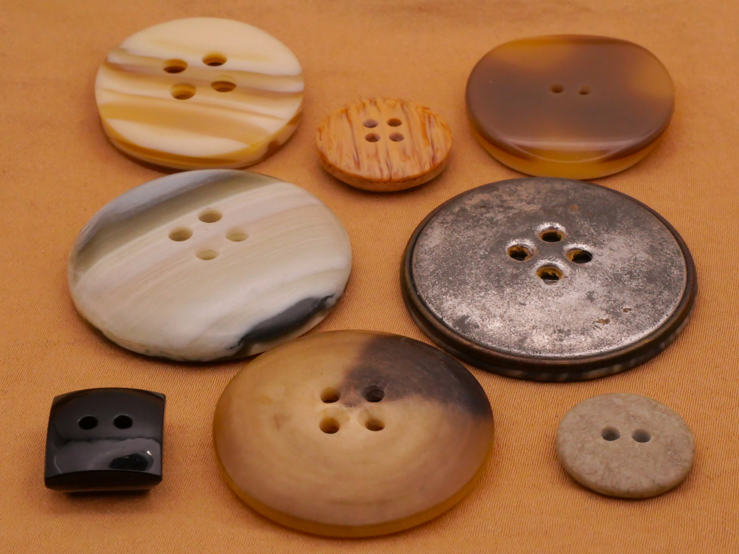 Looks Like Natural Materials Plastic Button Various 12-36mm