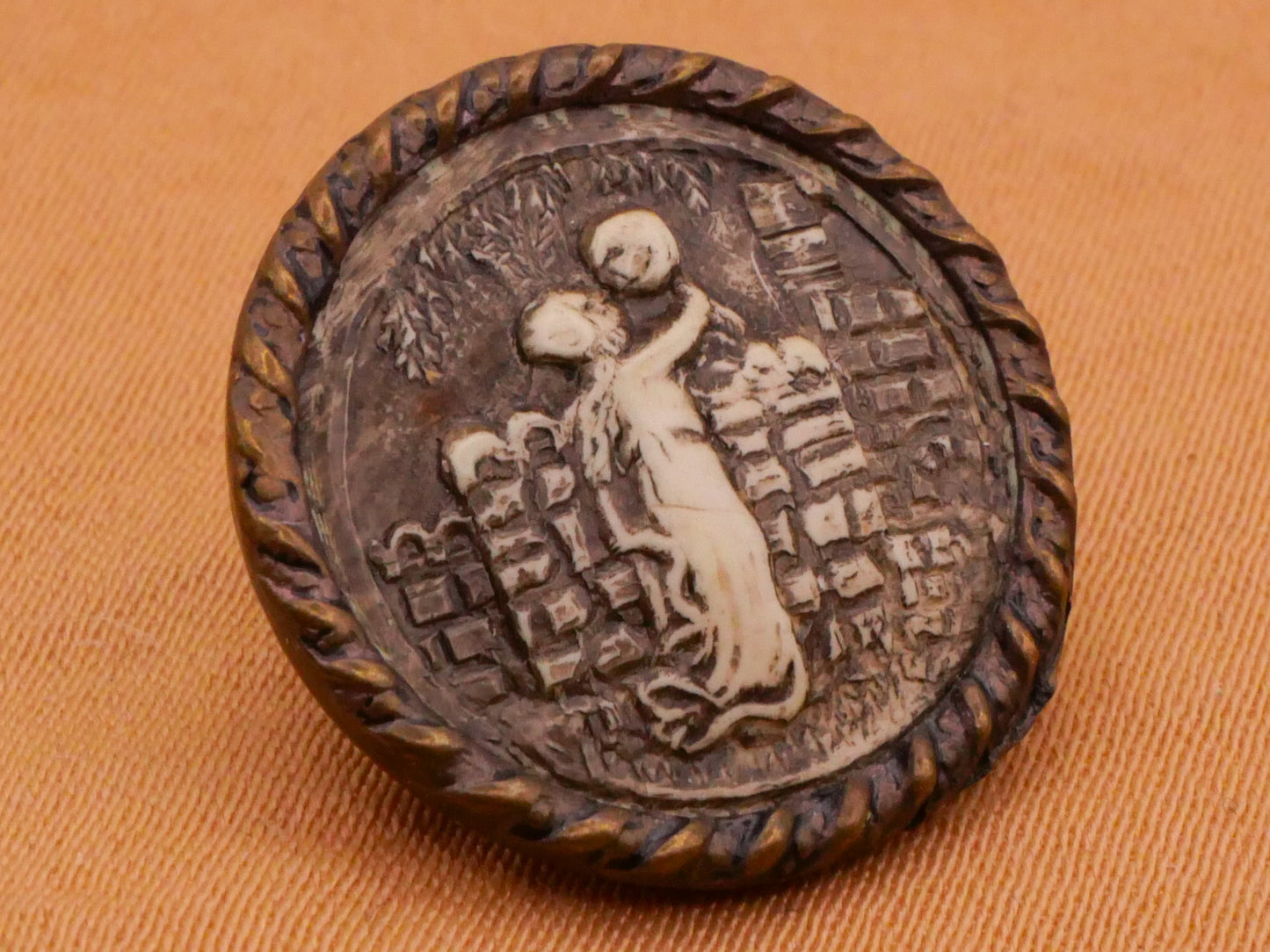 Couples Romance Ivoroid Celluloid Victorian Metal Button Various 17-18mm