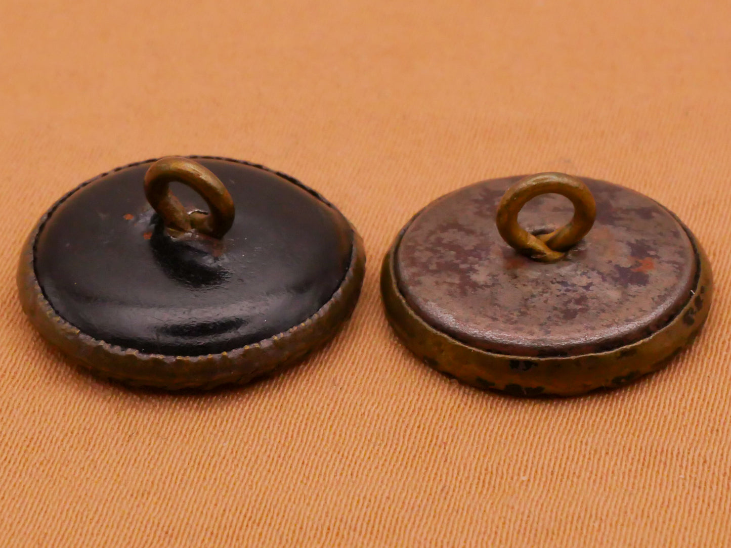 Couples Romance Ivoroid Celluloid Victorian Metal Button Various 17-18mm