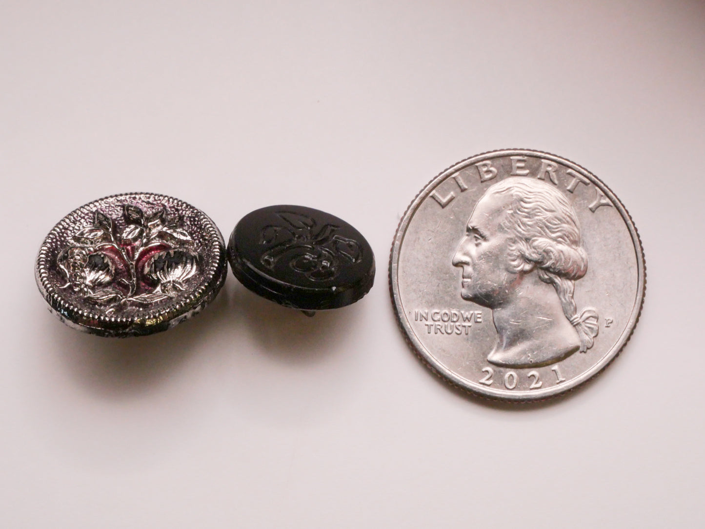 Fruit Branch Black Glass Button Various 14-17mm