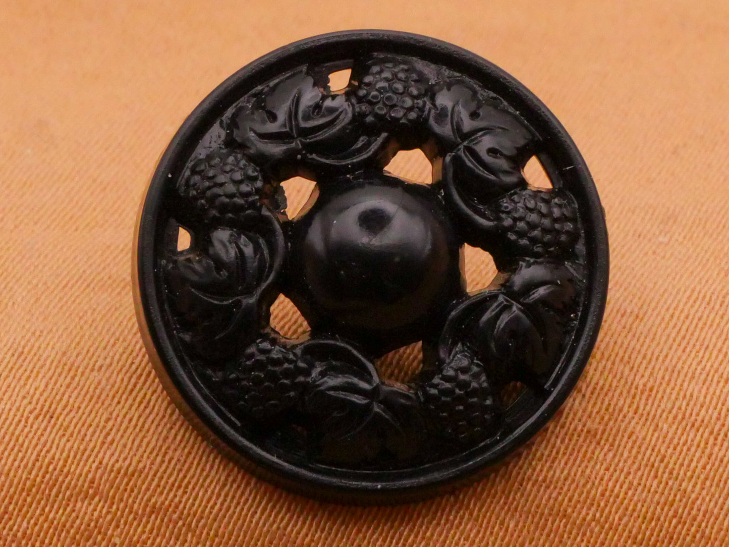 Berries Leaves Wreath Navy Blue Plastic Button 19mm
