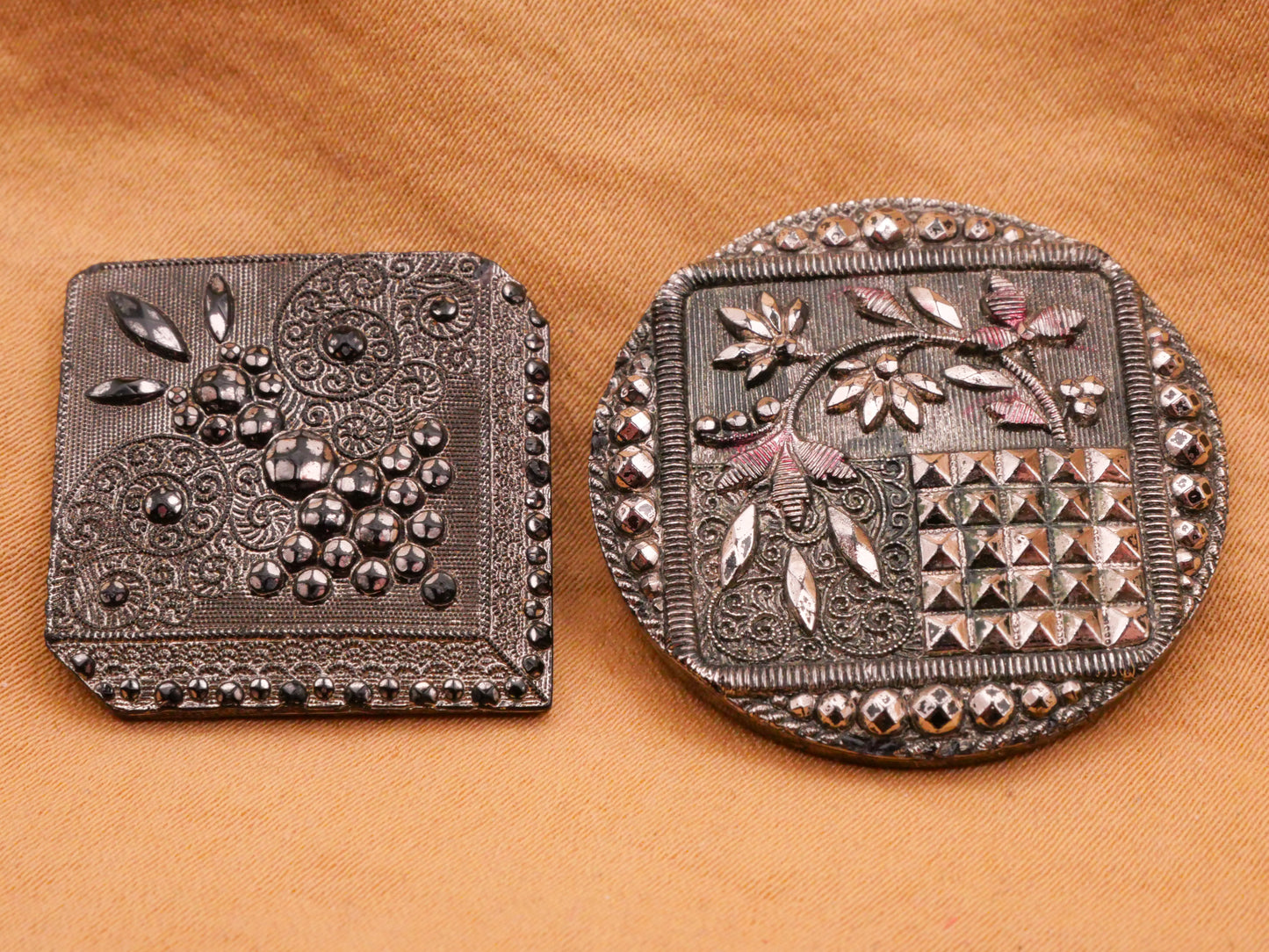 Square Design Lacy Steel-Cut Silver Luster Black Glass Button Various 24-31mm