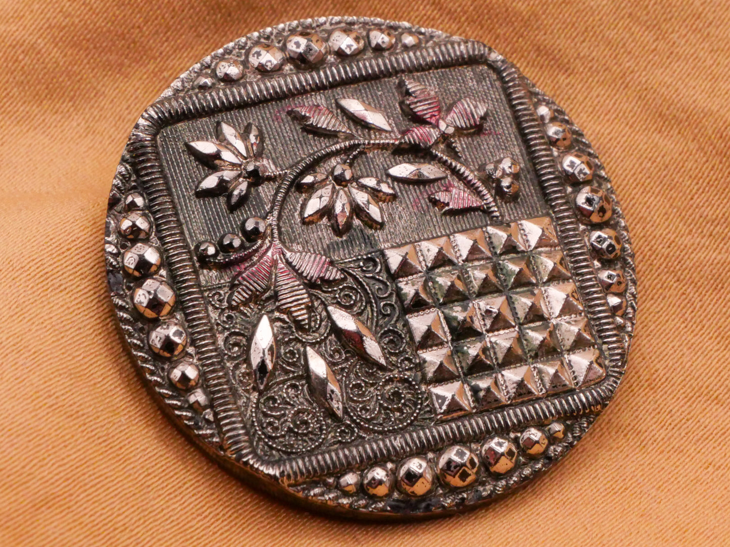 Square Design Lacy Steel-Cut Silver Luster Black Glass Button Various 24-31mm