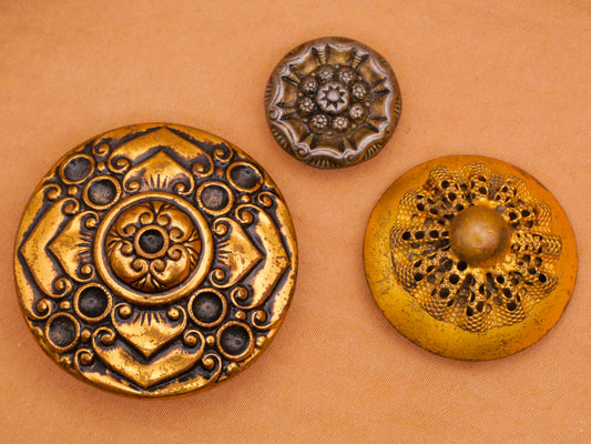 Fabric Look Ruffle Victorian Metal Button Various 19-38mm