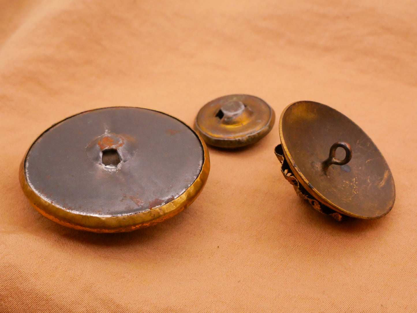 Fabric Look Ruffle Victorian Metal Button Various 19-38mm