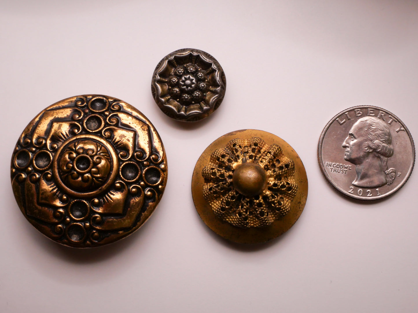 Fabric Look Ruffle Victorian Metal Button Various 19-38mm