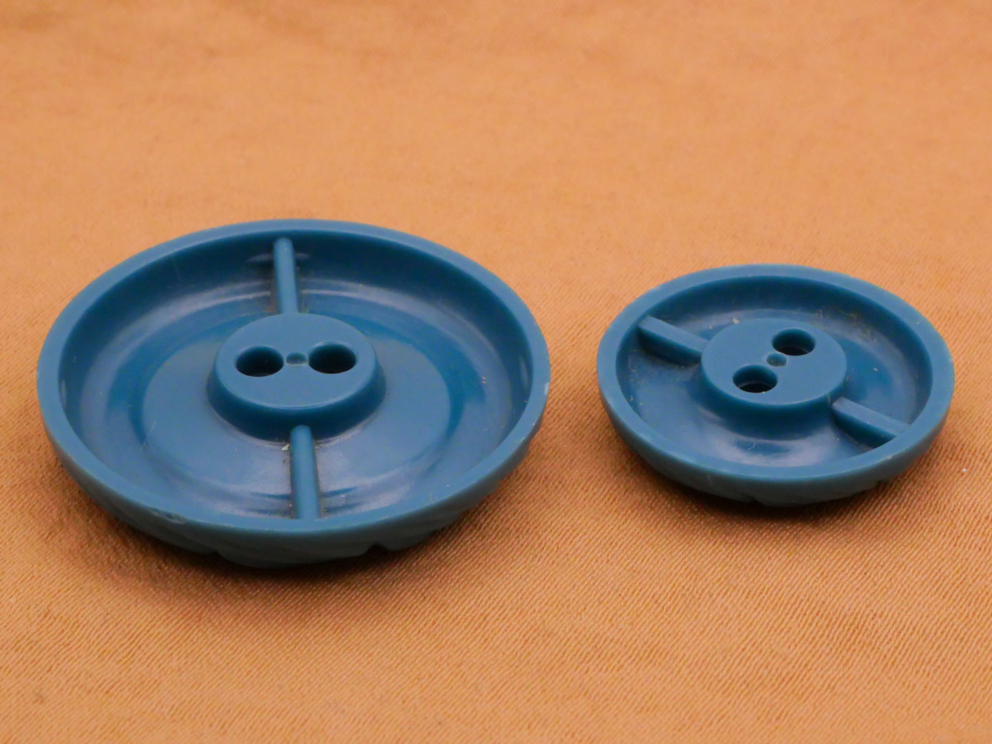 Wave Wavy Edge Blue-Green Vintage Plastic Button Various 19-27mm
