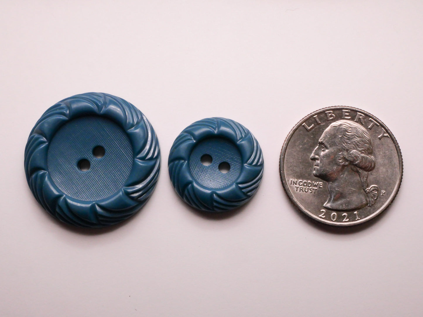Wave Wavy Edge Blue-Green Vintage Plastic Button Various 19-27mm