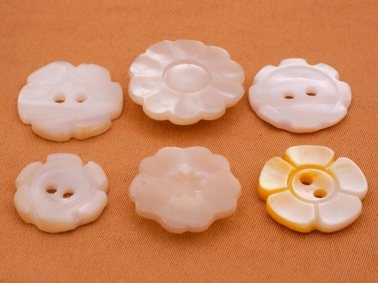 Flower Carved Mother of Pearl Shell Button Various 13-17mm